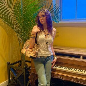 Meet your Posher, Gina